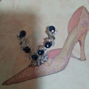 LISNER Elegant FAUX SAPHIRE Blue and Silvertone Clip On earrings